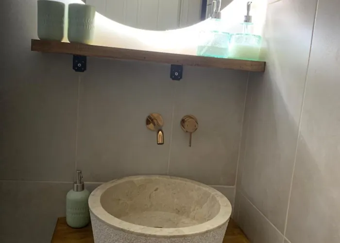 Paros Book'inn Piso Livadi